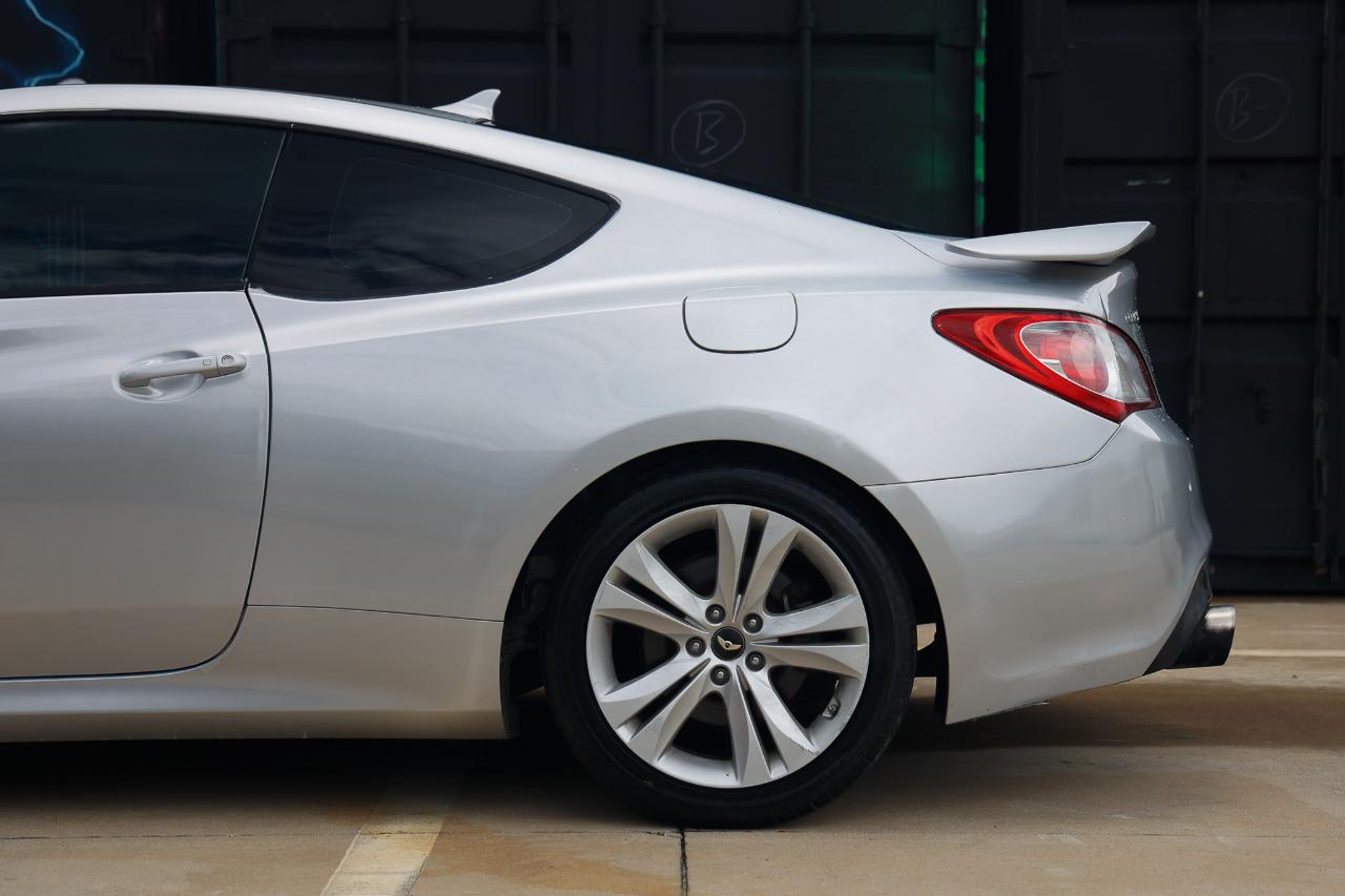 Hyundai Genesis Coupe  2010