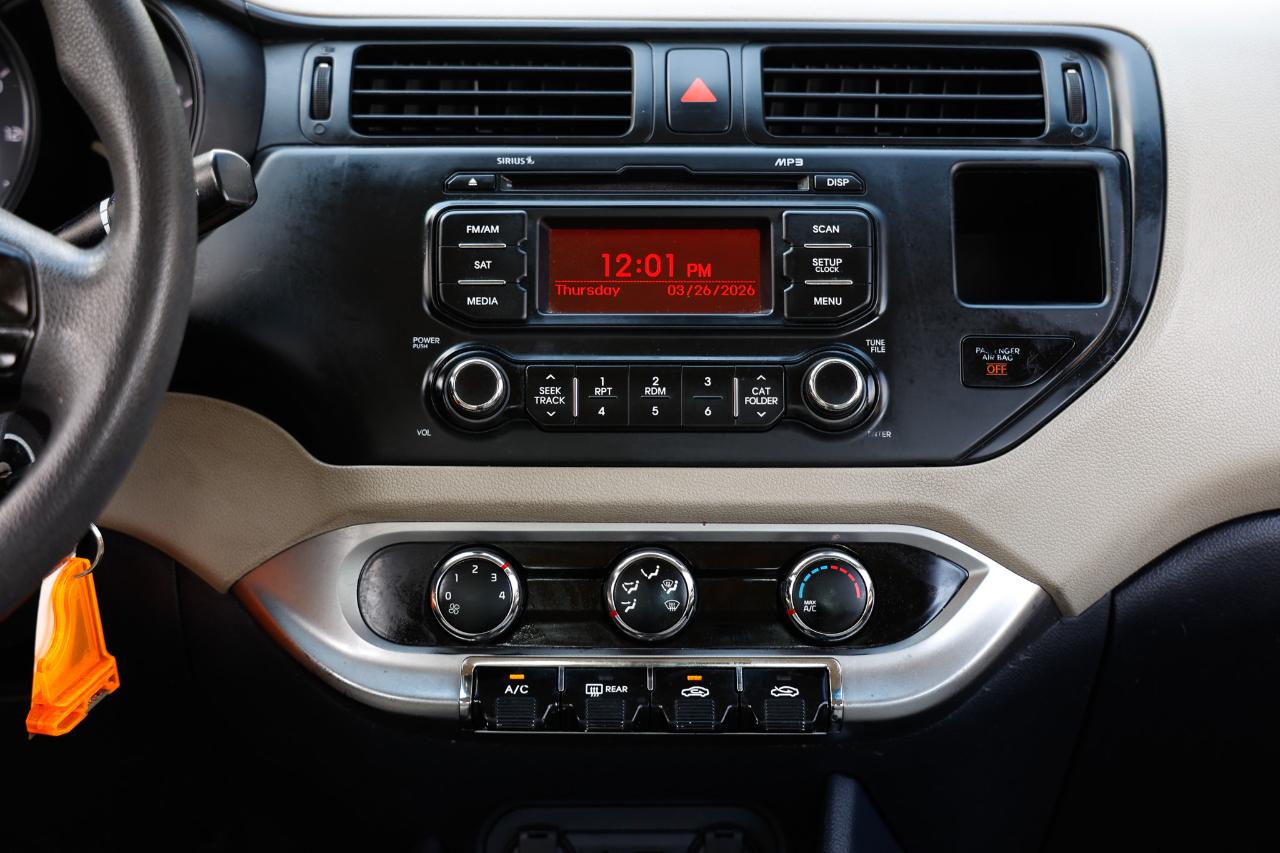 Kia Rio  2013