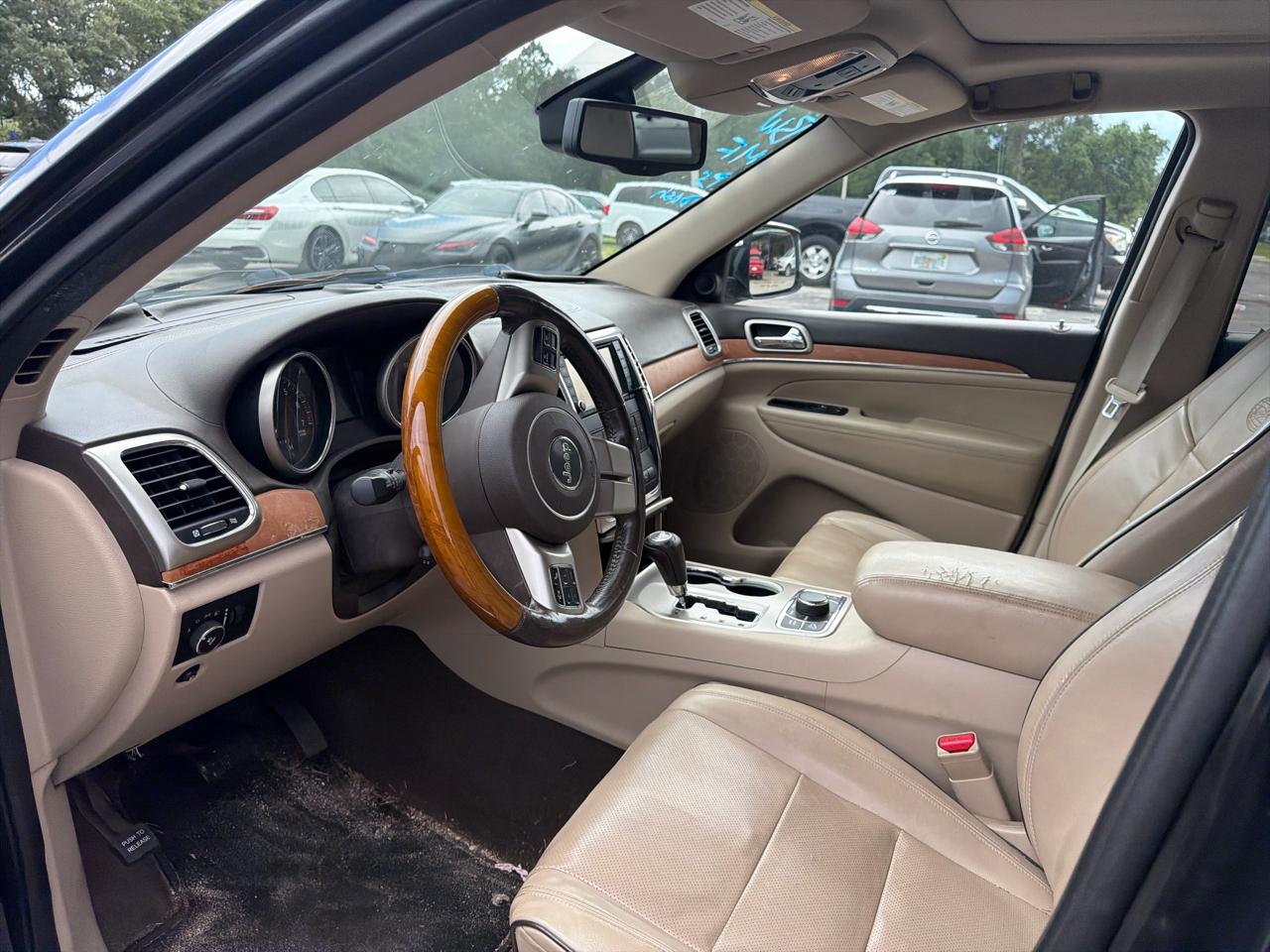 Jeep Grand Cherokee  2011