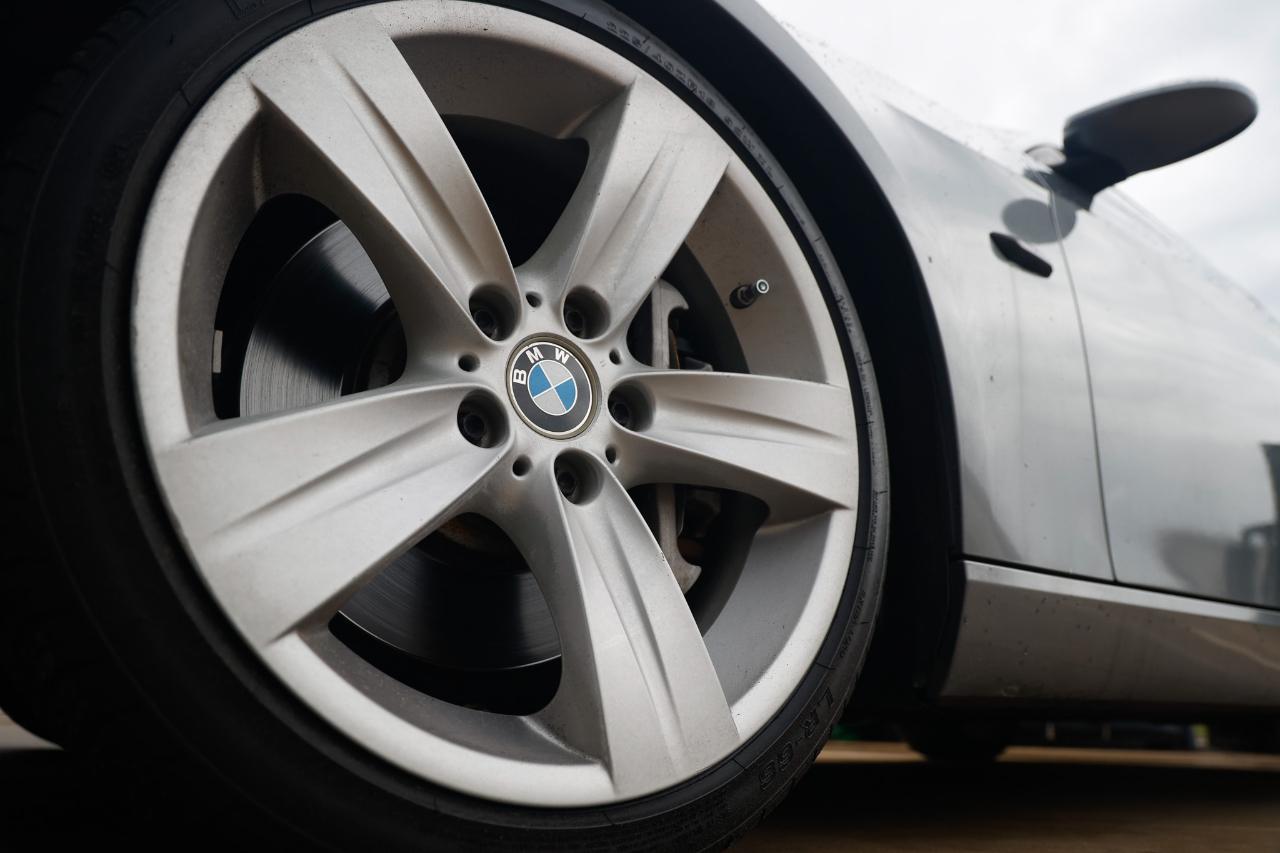 BMW 3 Series  2007