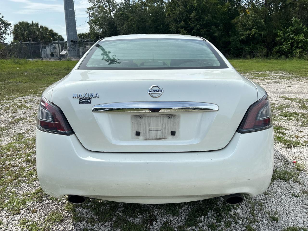 Nissan Maxima  2014