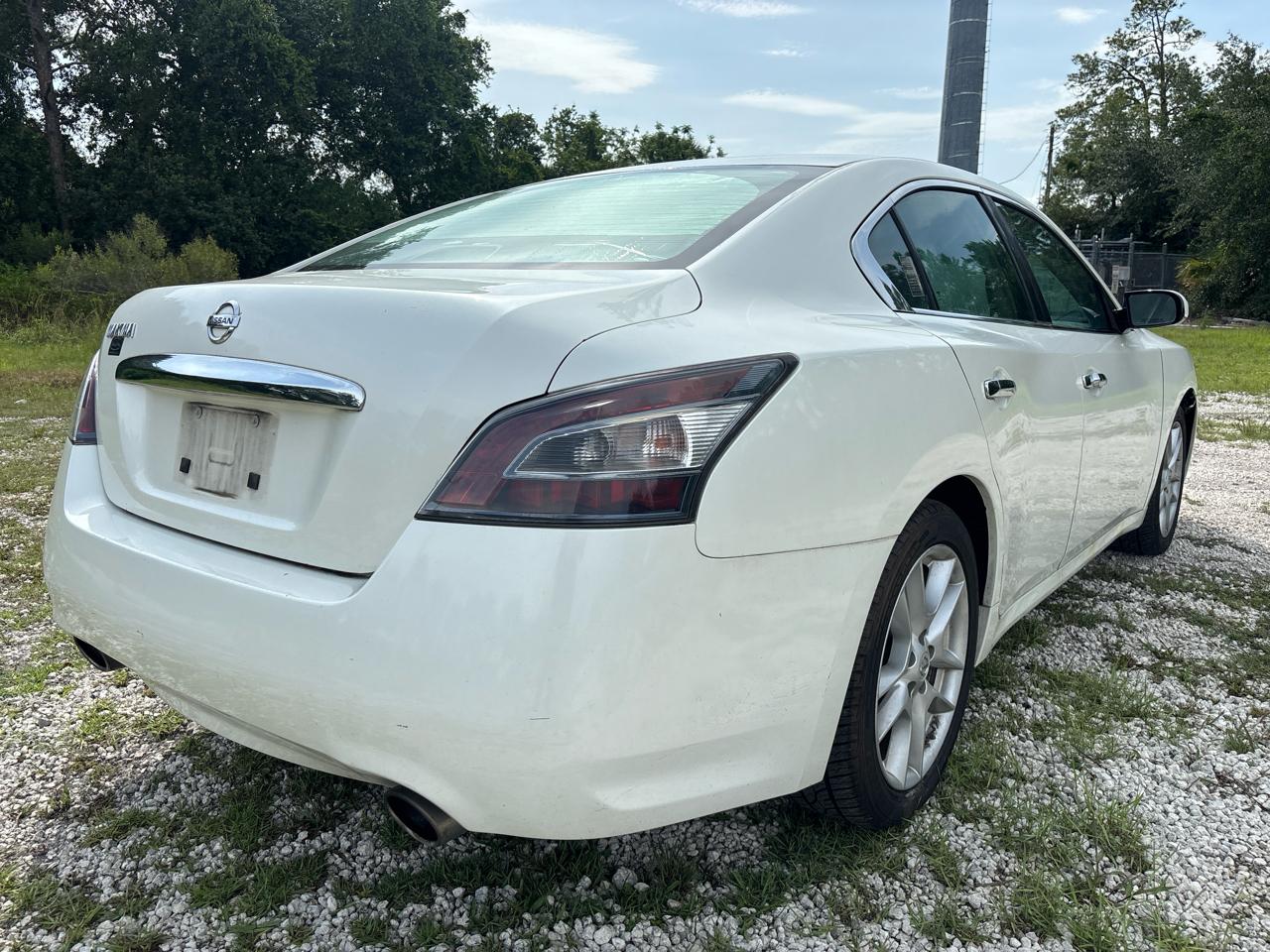 Nissan Maxima  2014
