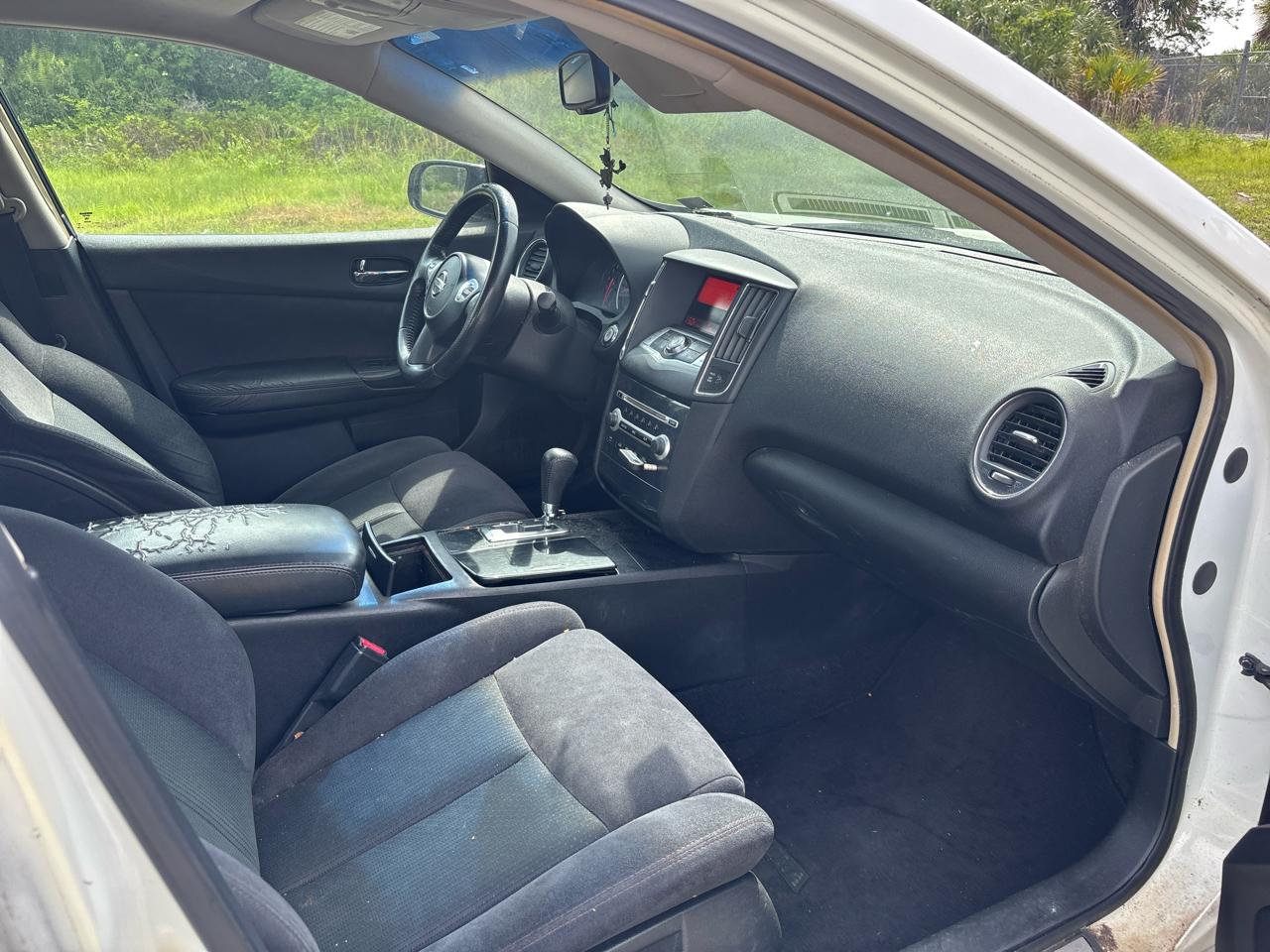 Nissan Maxima  2014