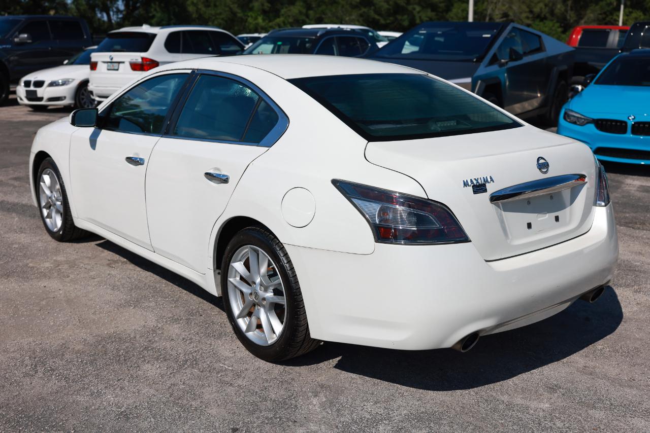 Nissan Maxima  2014