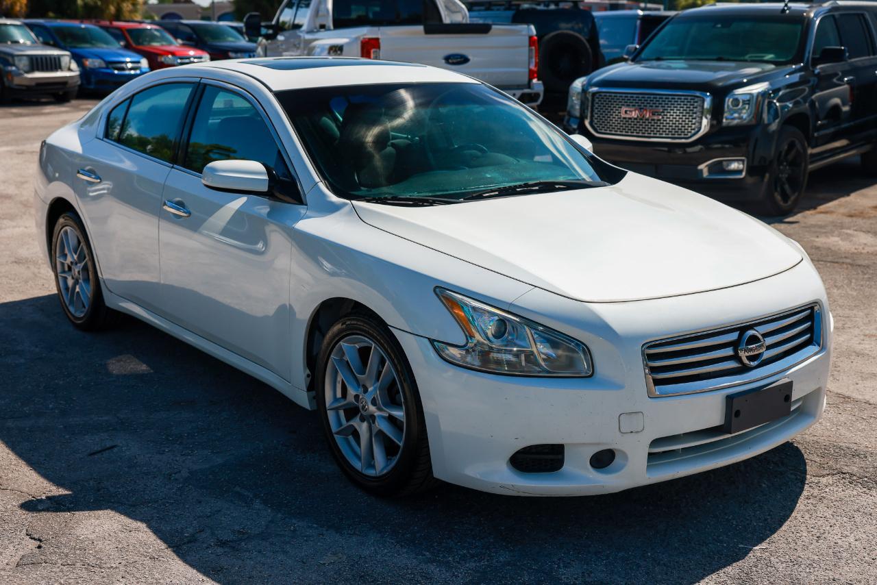 Nissan Maxima  2014
