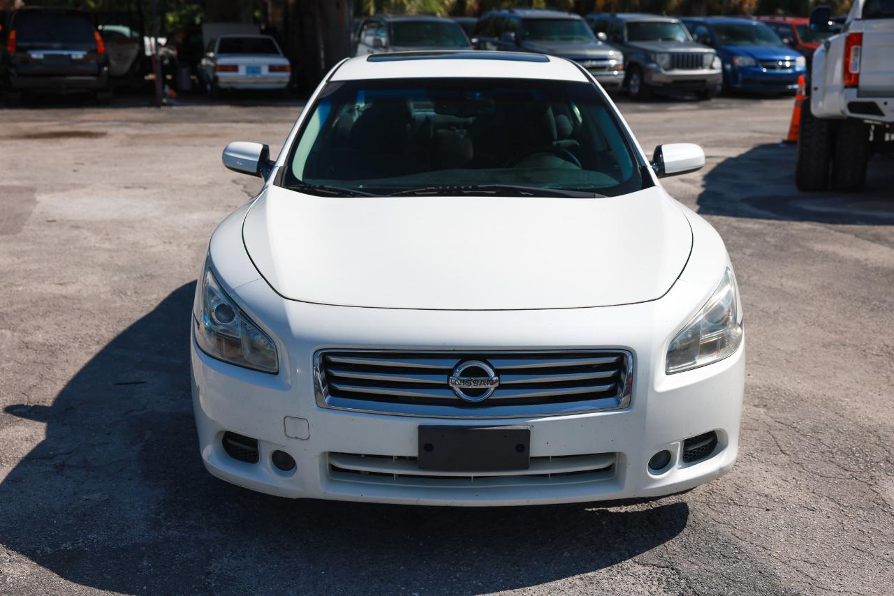 Nissan Maxima  2014