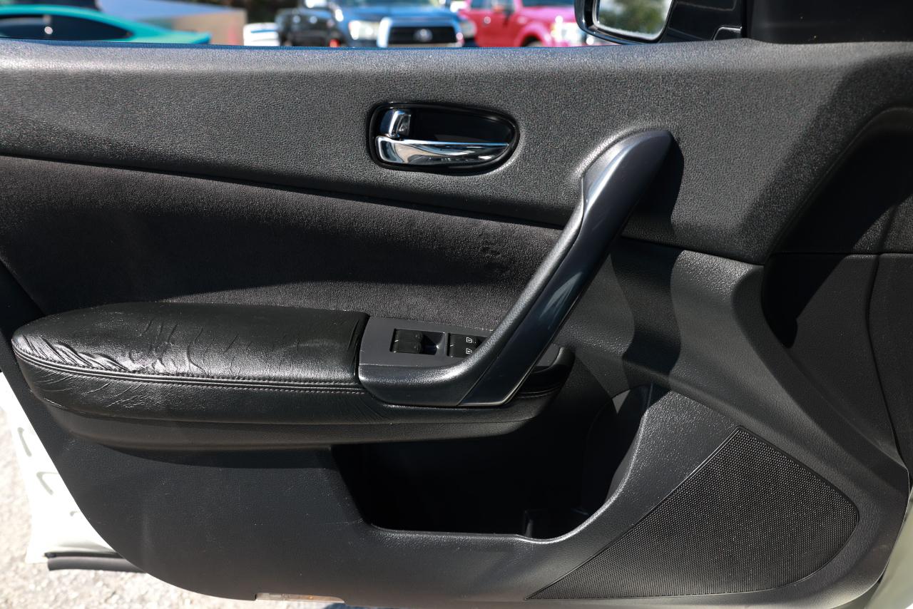 Nissan Maxima  2014