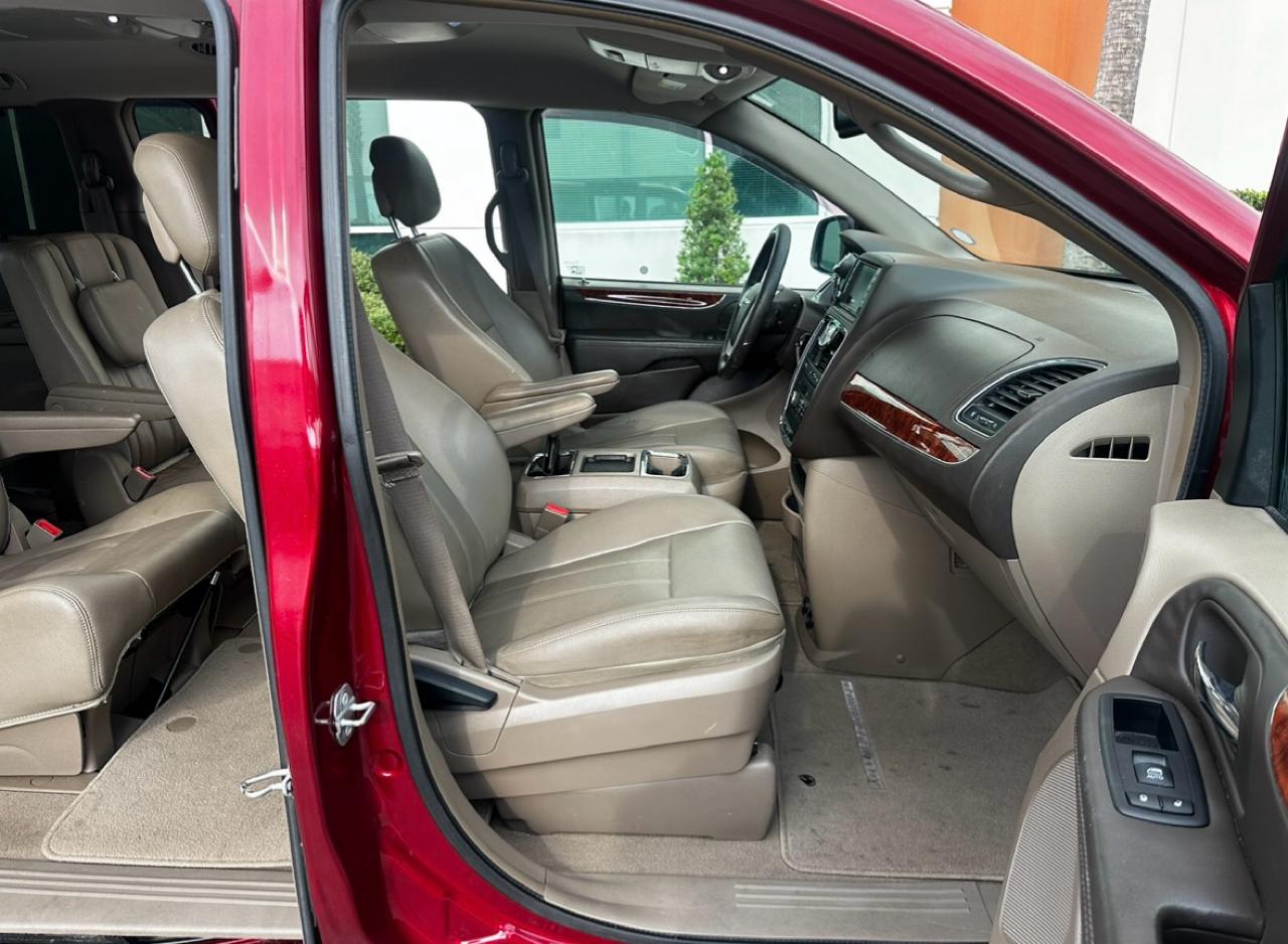 Chrysler Town & Country  2016
