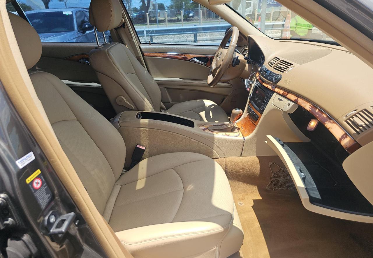 Mercedes-Benz E-Class  2009