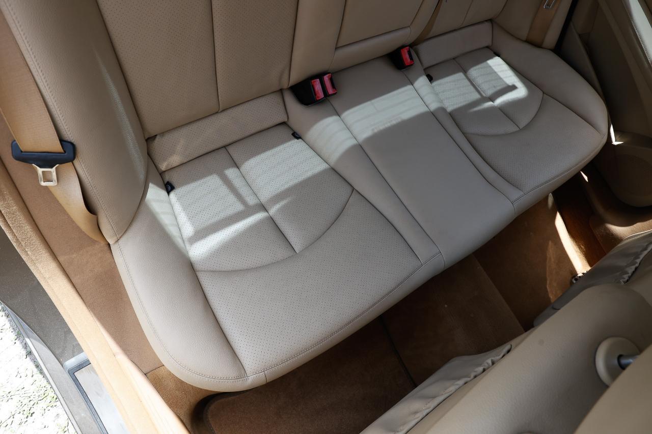 Mercedes-Benz E-Class  2009