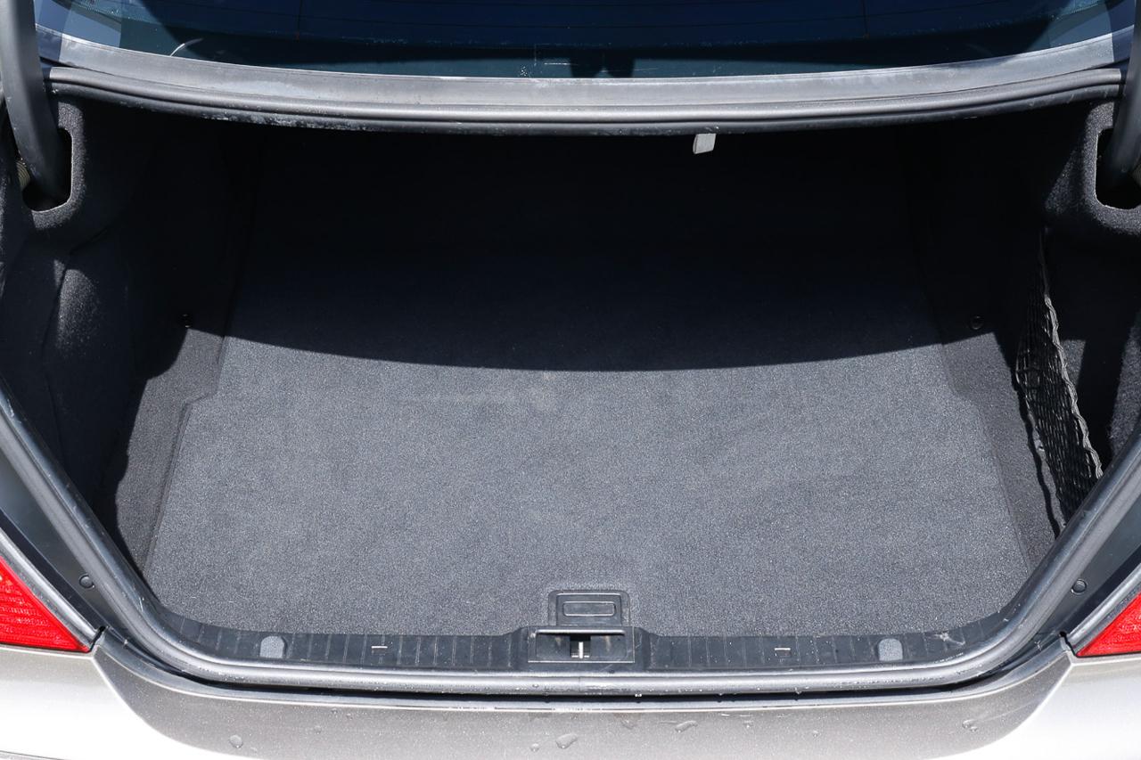 Mercedes-Benz E-Class  2009