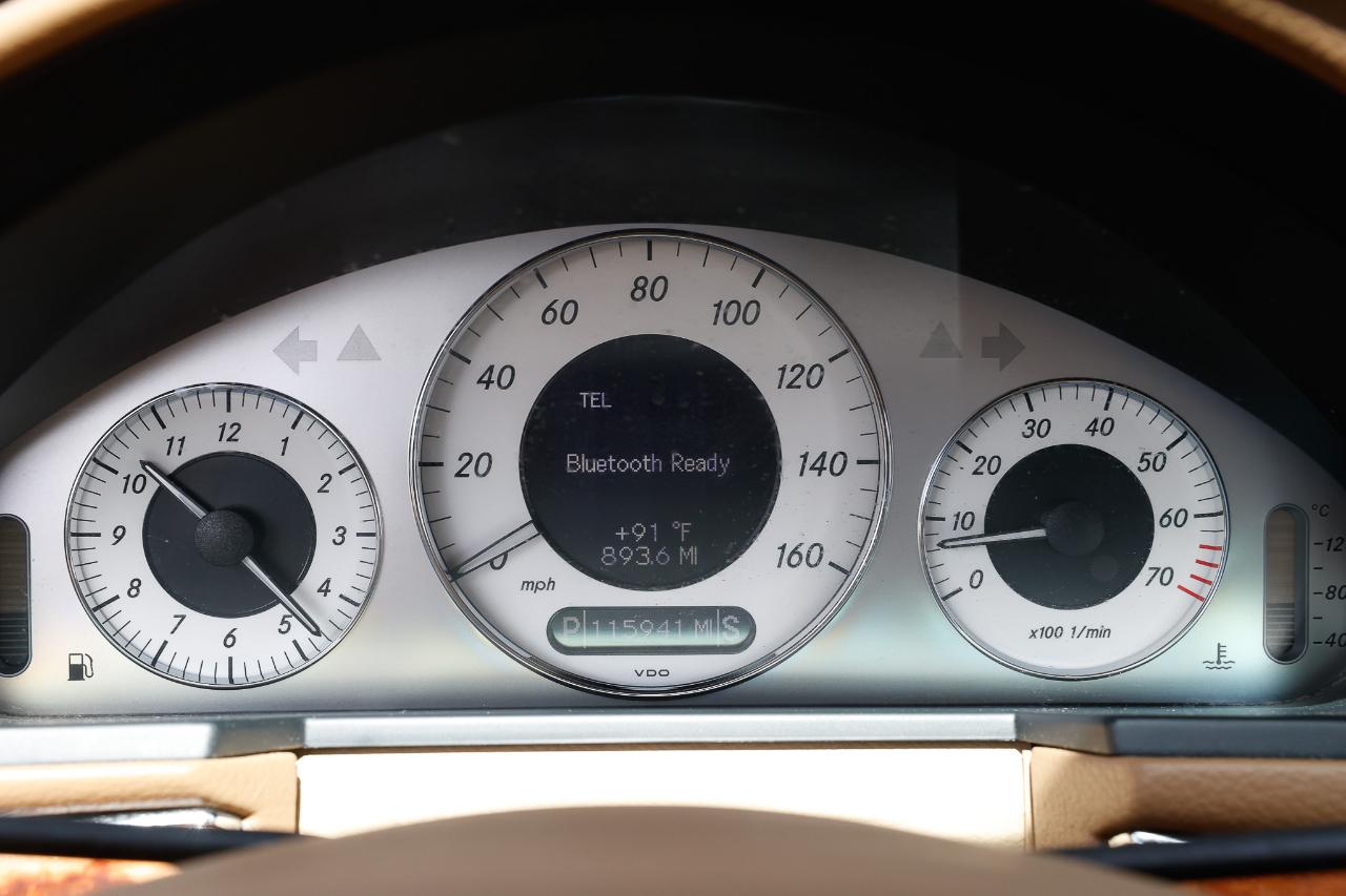 Mercedes-Benz E-Class  2009