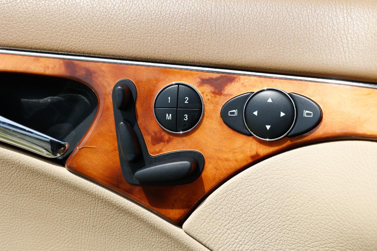 Mercedes-Benz E-Class  2009