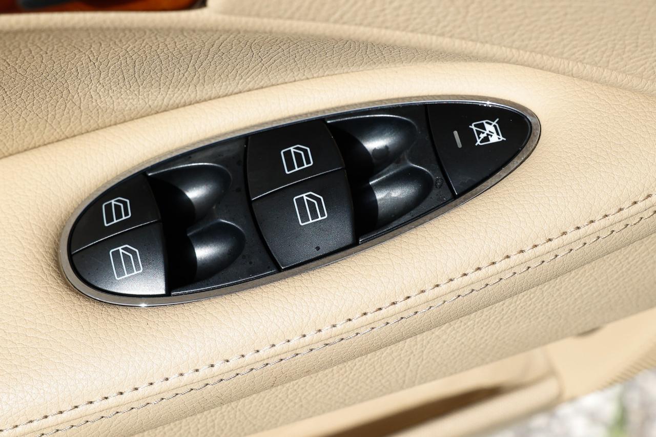 Mercedes-Benz E-Class  2009