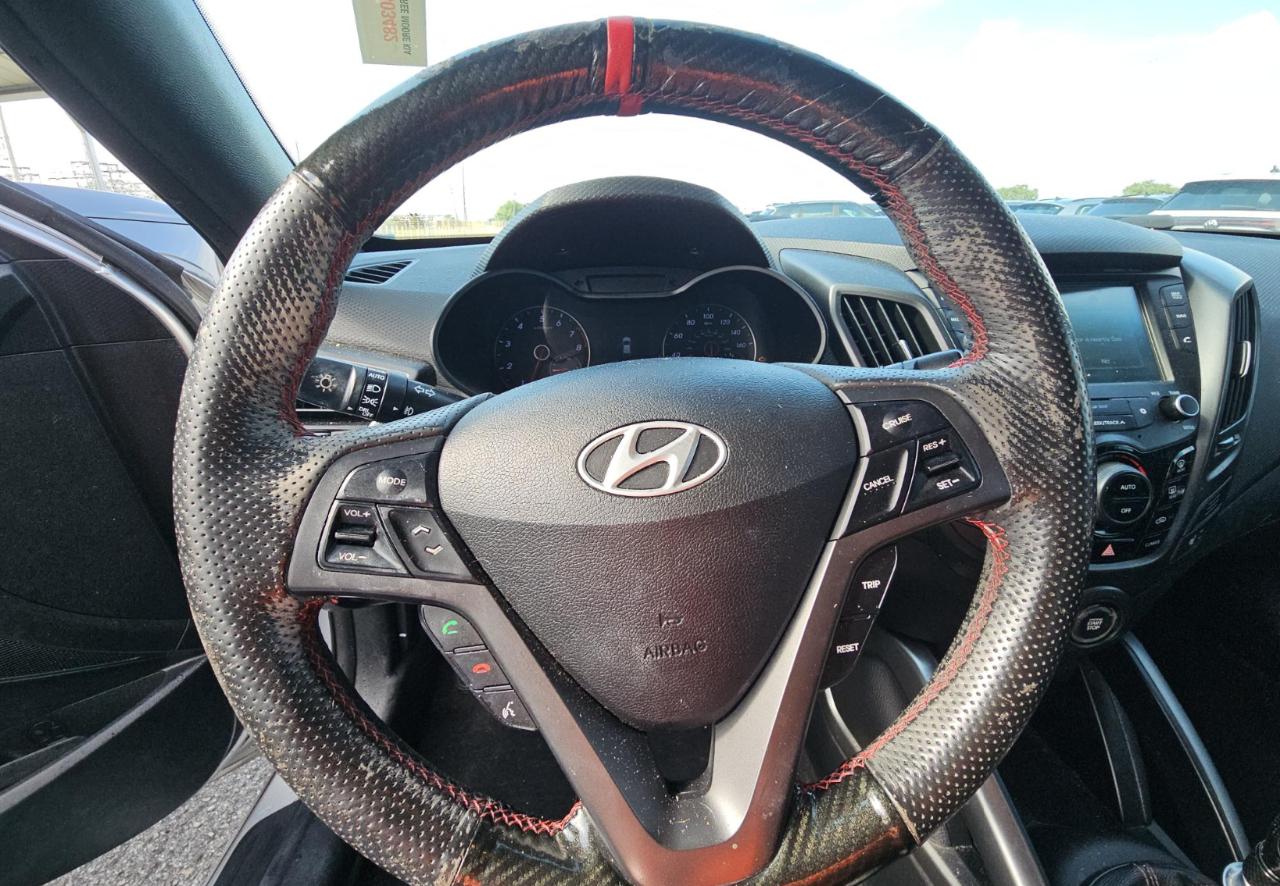Hyundai Veloster  2016