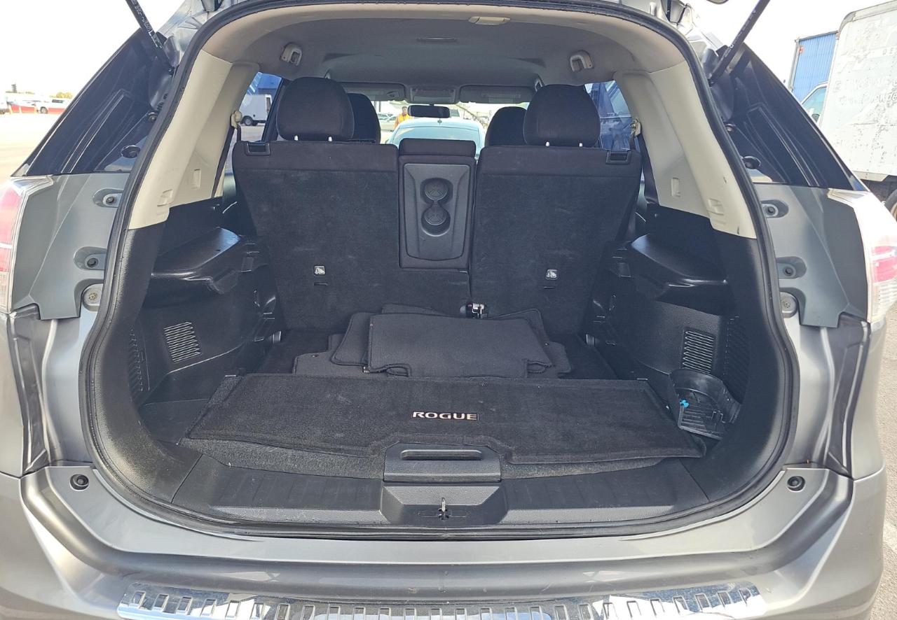 Nissan Rogue  2015