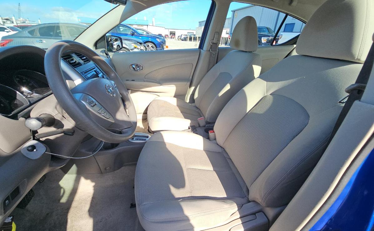 Nissan Versa  2016