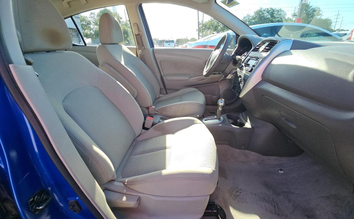 Nissan Versa  2016