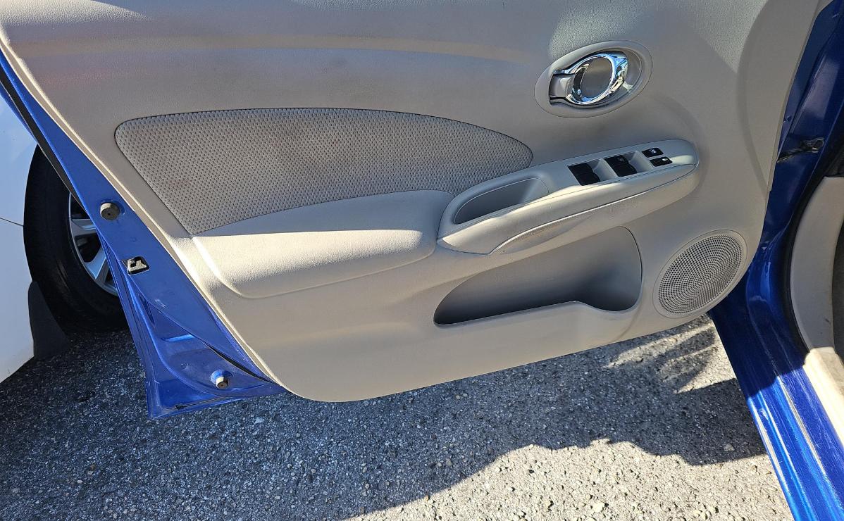 Nissan Versa  2016