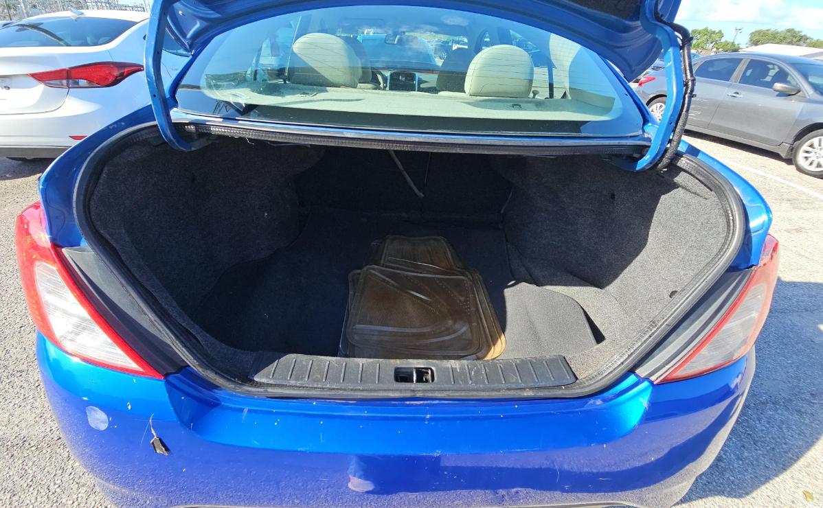 Nissan Versa  2016