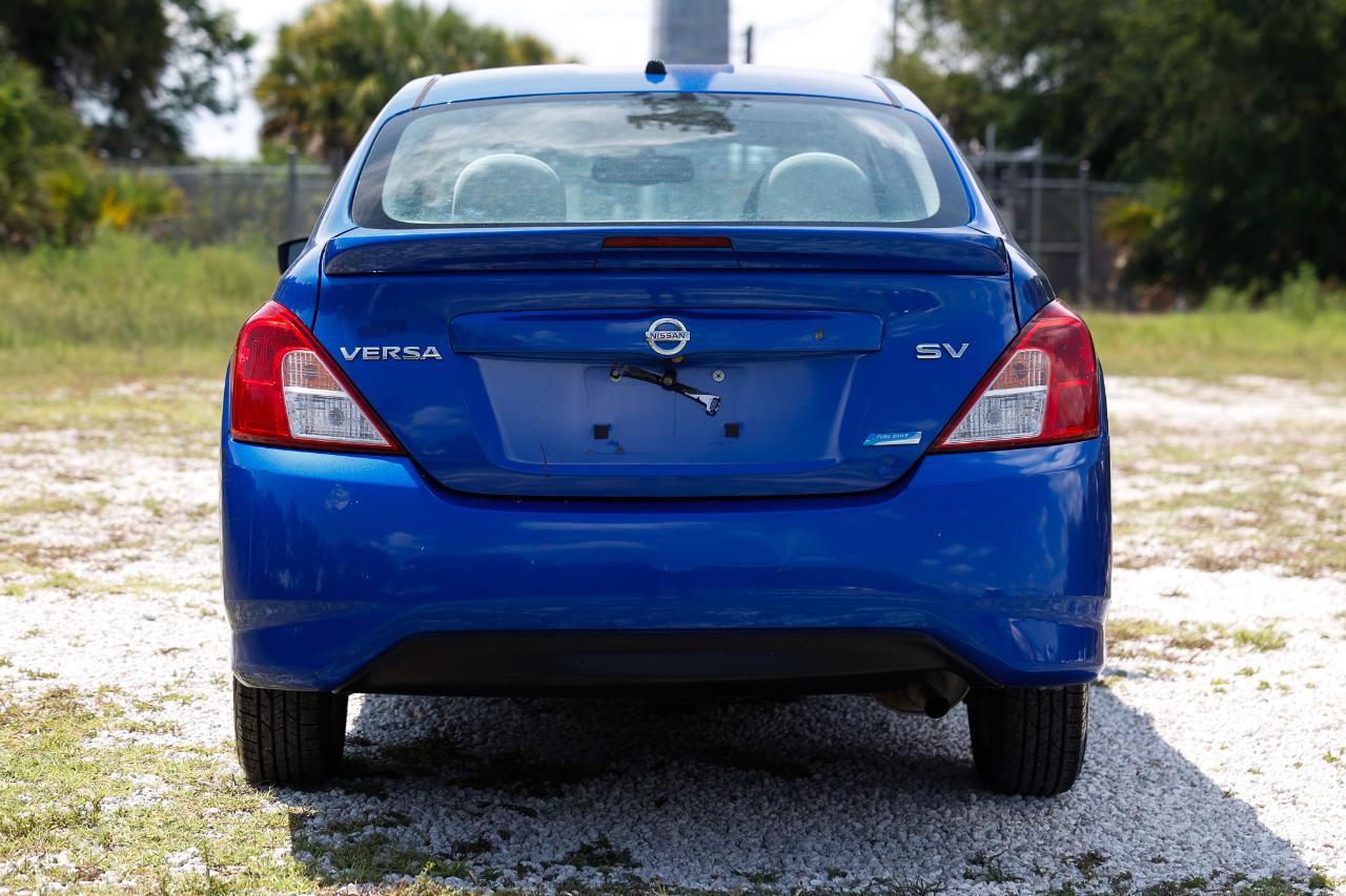 Nissan Versa  2016