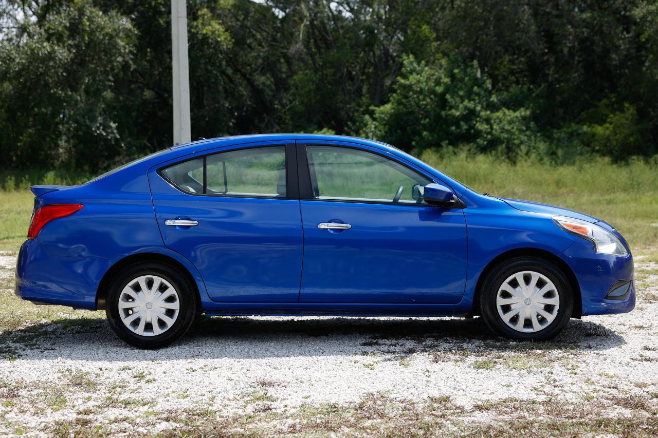 Nissan Versa  2016