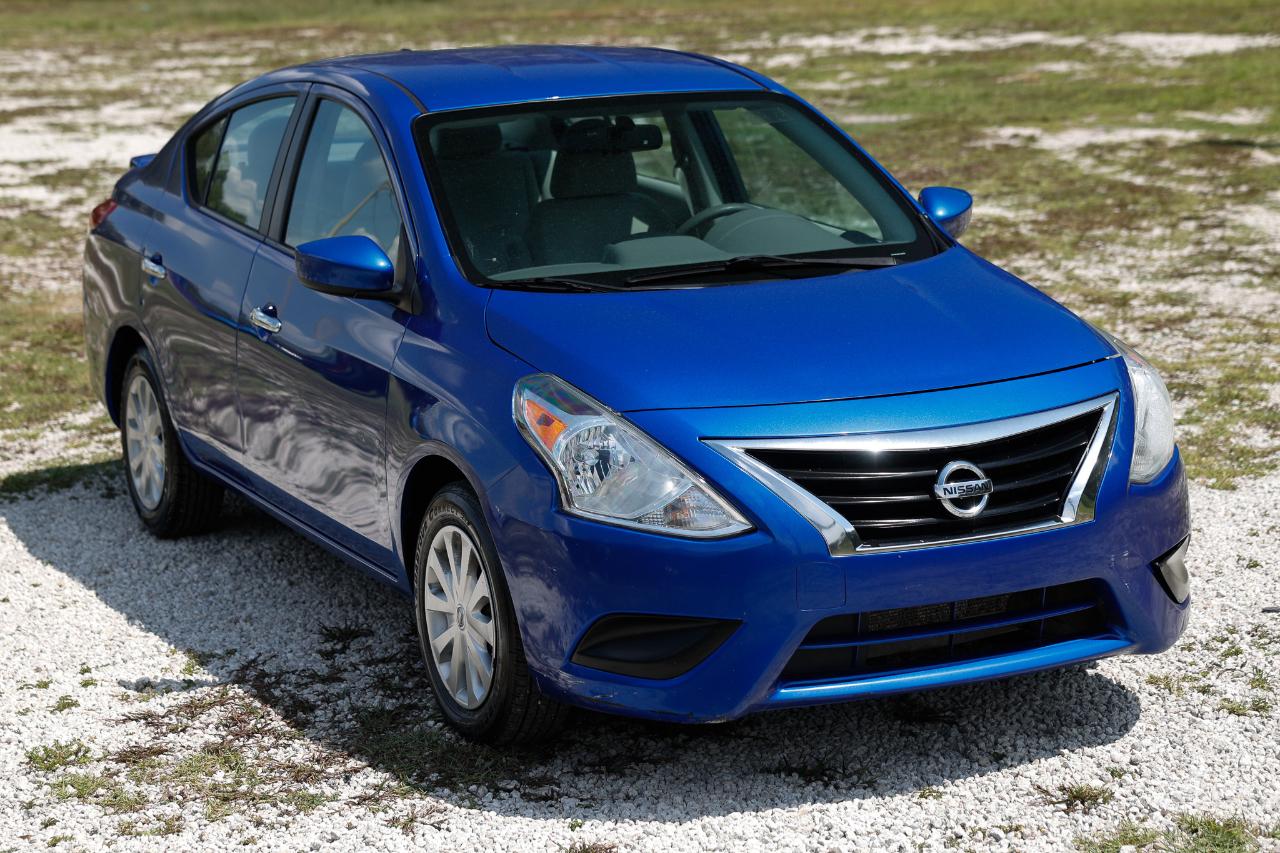 Nissan Versa  2016
