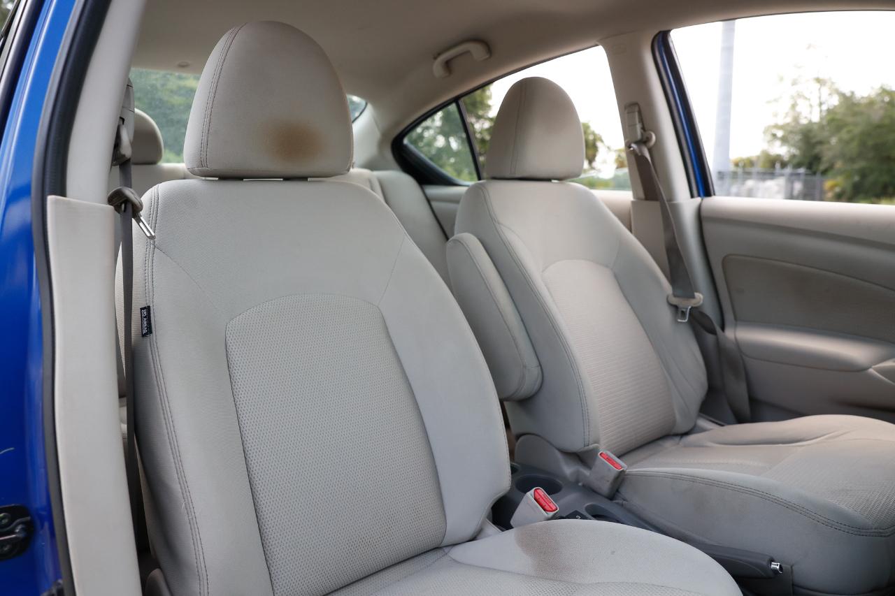 Nissan Versa  2016