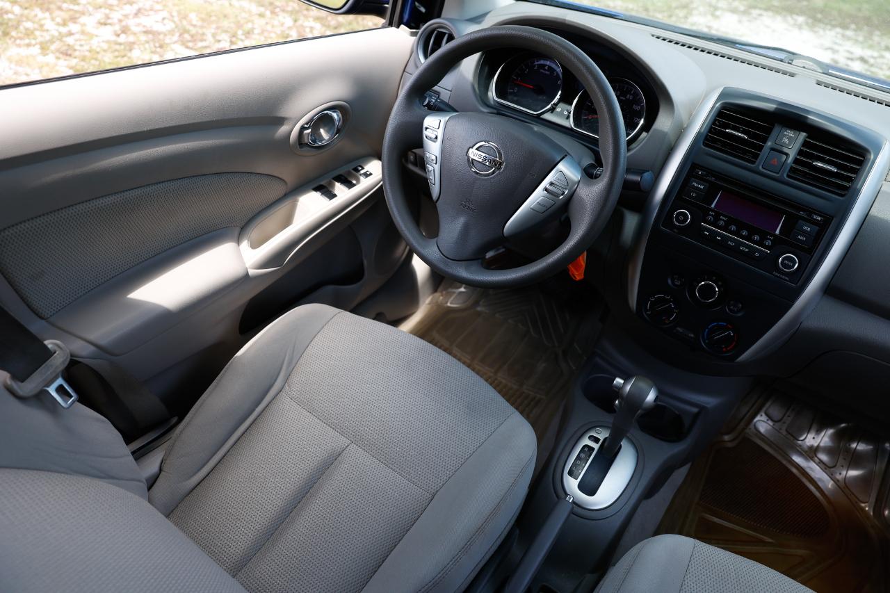 Nissan Versa  2016