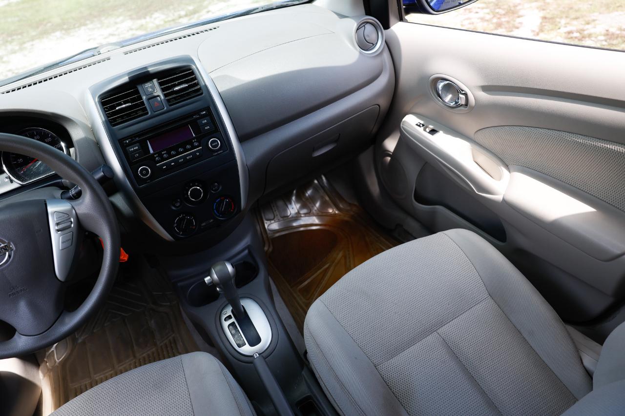 Nissan Versa  2016