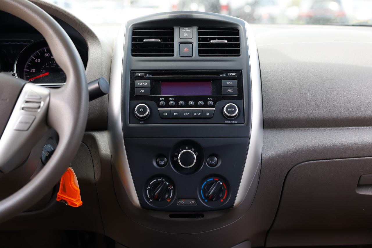 Nissan Versa  2016