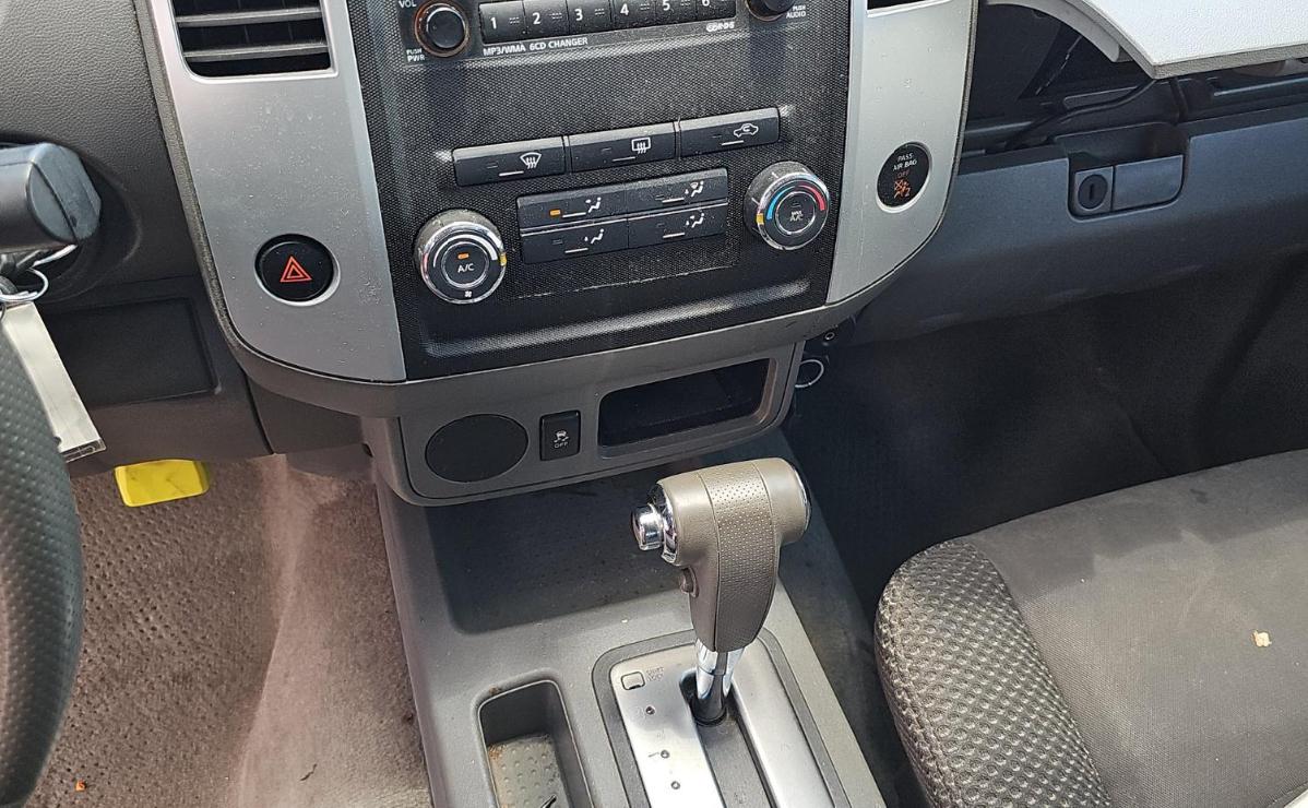 Nissan Frontier  2012