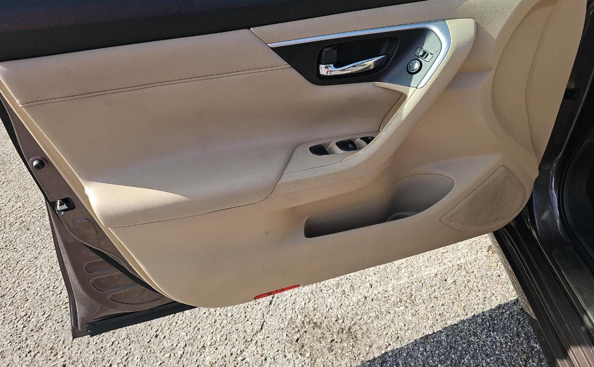 Nissan Altima  2016