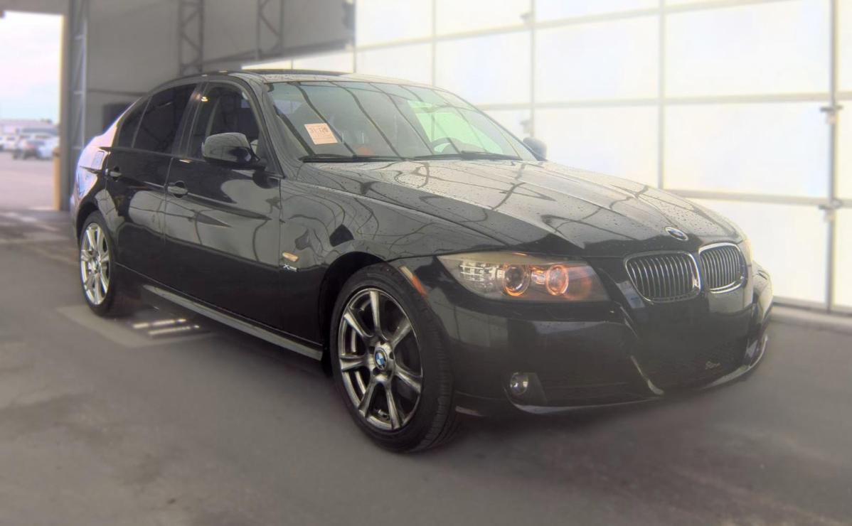 BMW 3 Series  2011
