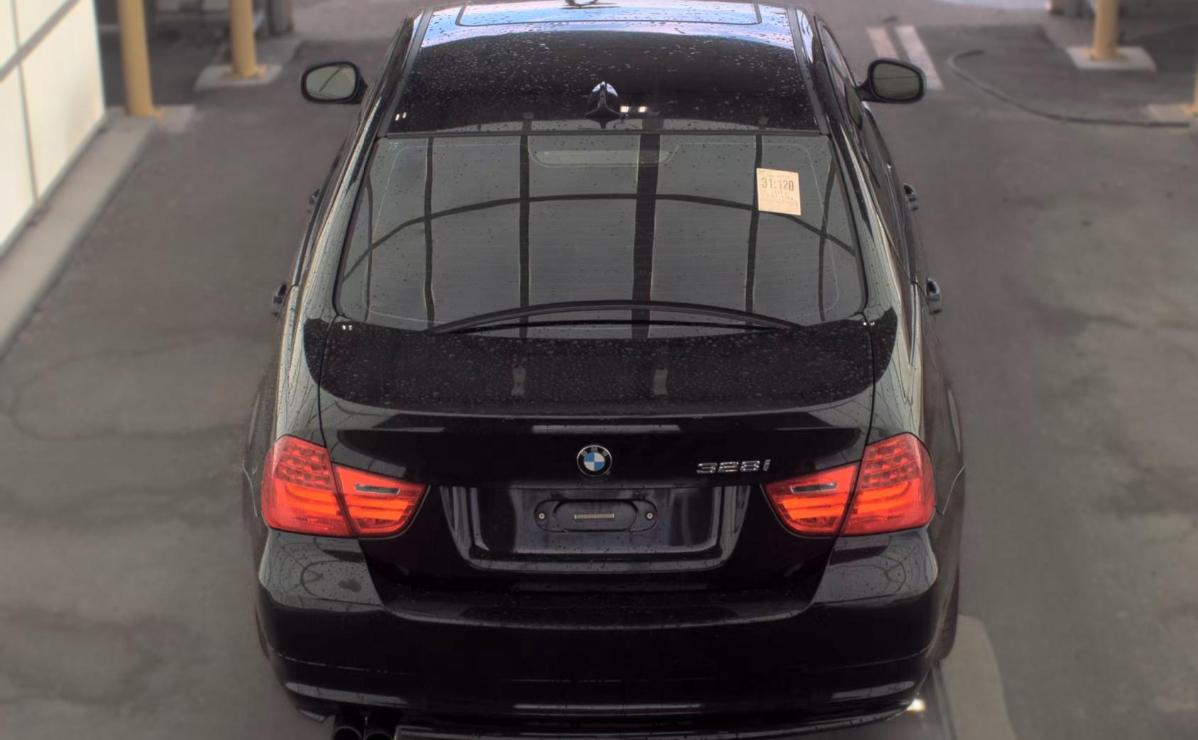 BMW 3 Series  2011