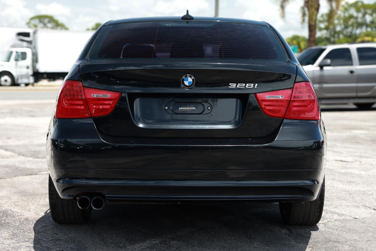 BMW 3 Series  2011