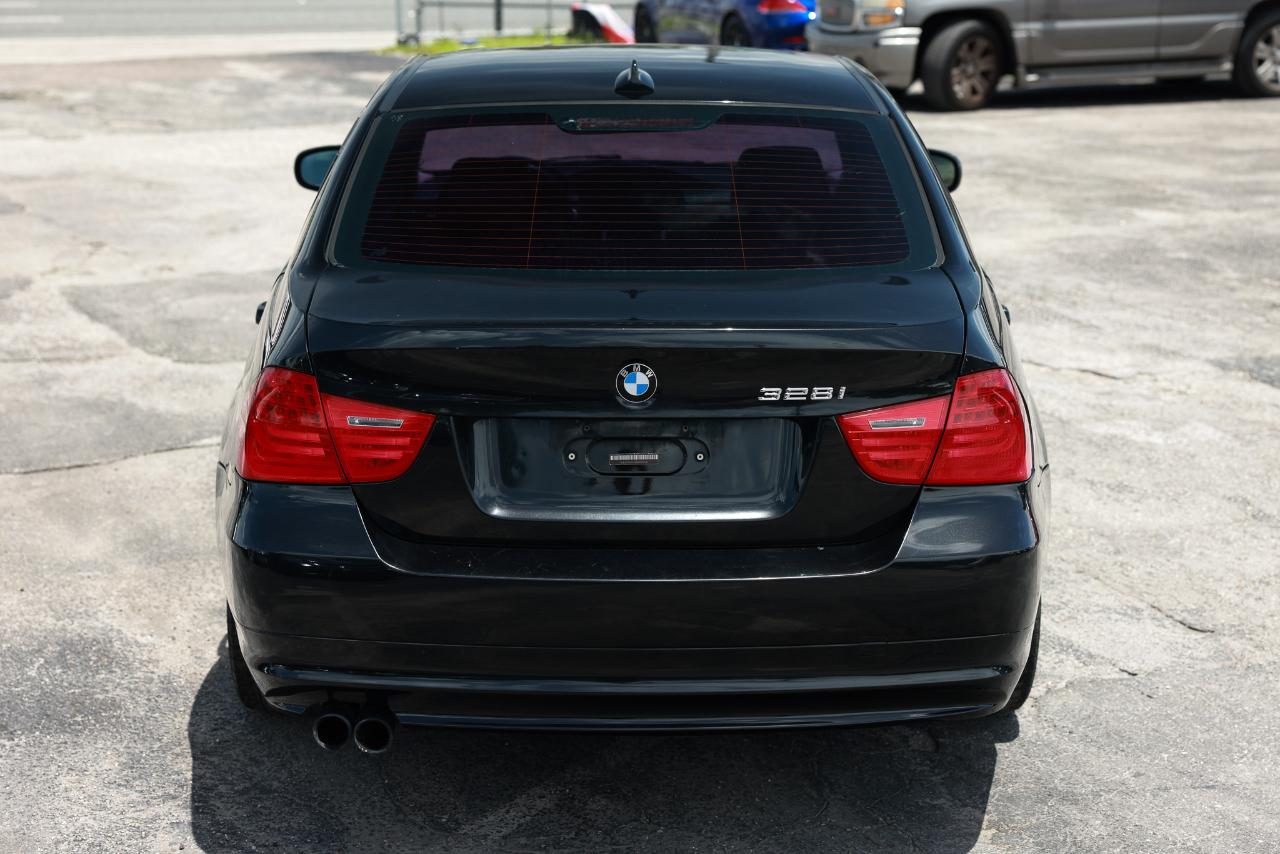 BMW 3 Series  2011