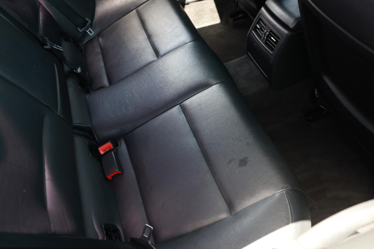 BMW 3 Series  2011