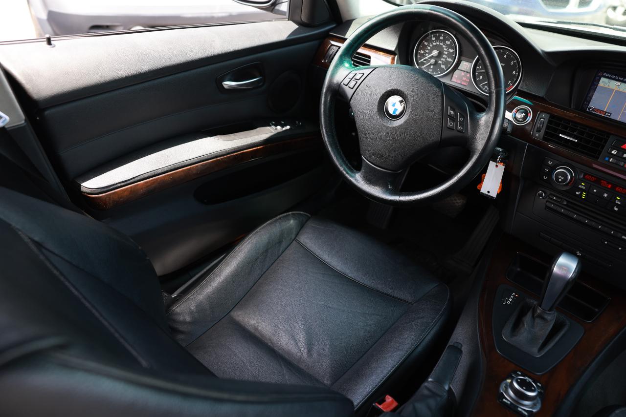 BMW 3 Series  2011