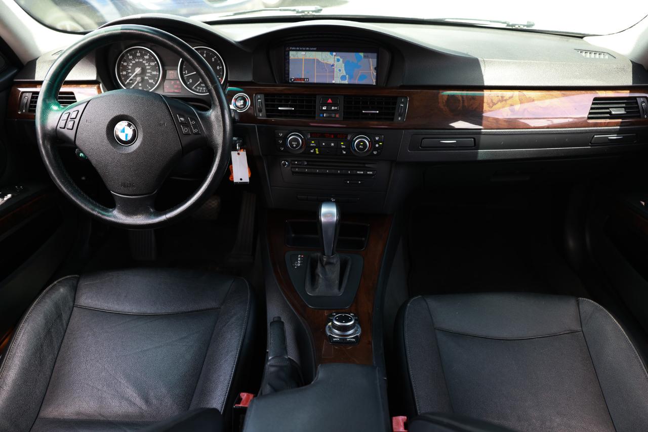 BMW 3 Series  2011