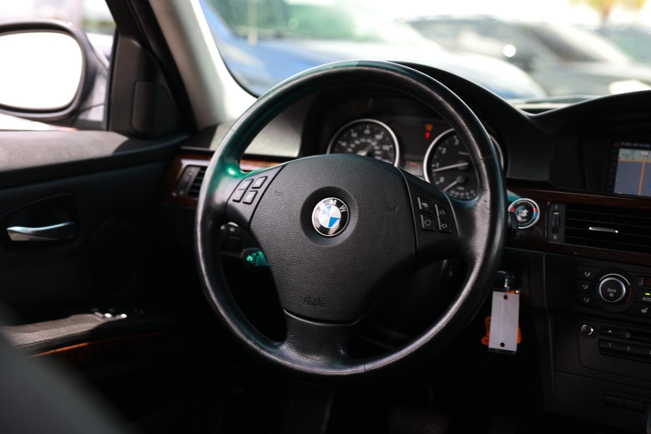 BMW 3 Series  2011