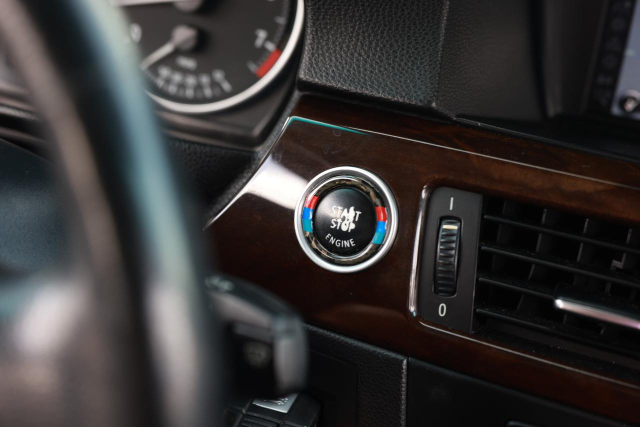 BMW 3 Series  2011