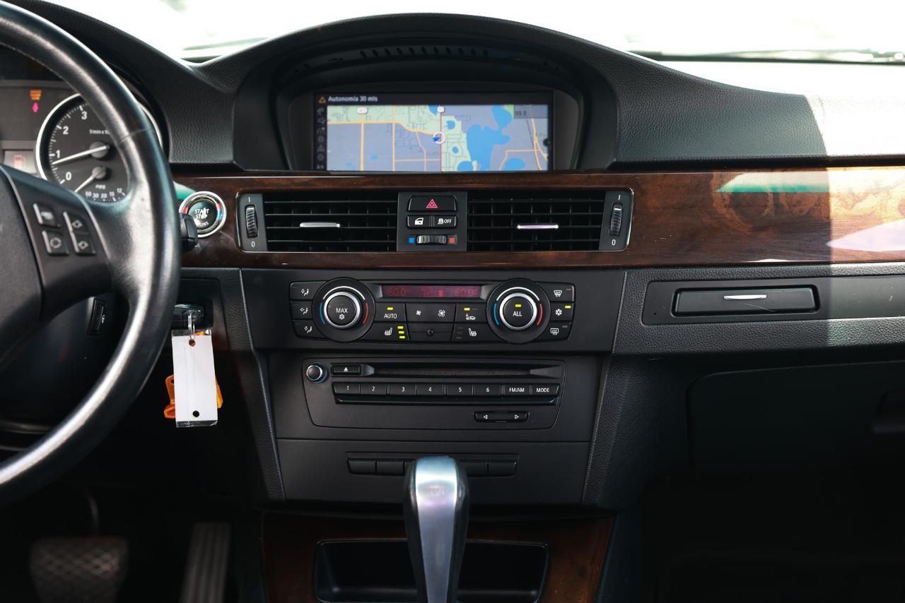 BMW 3 Series  2011