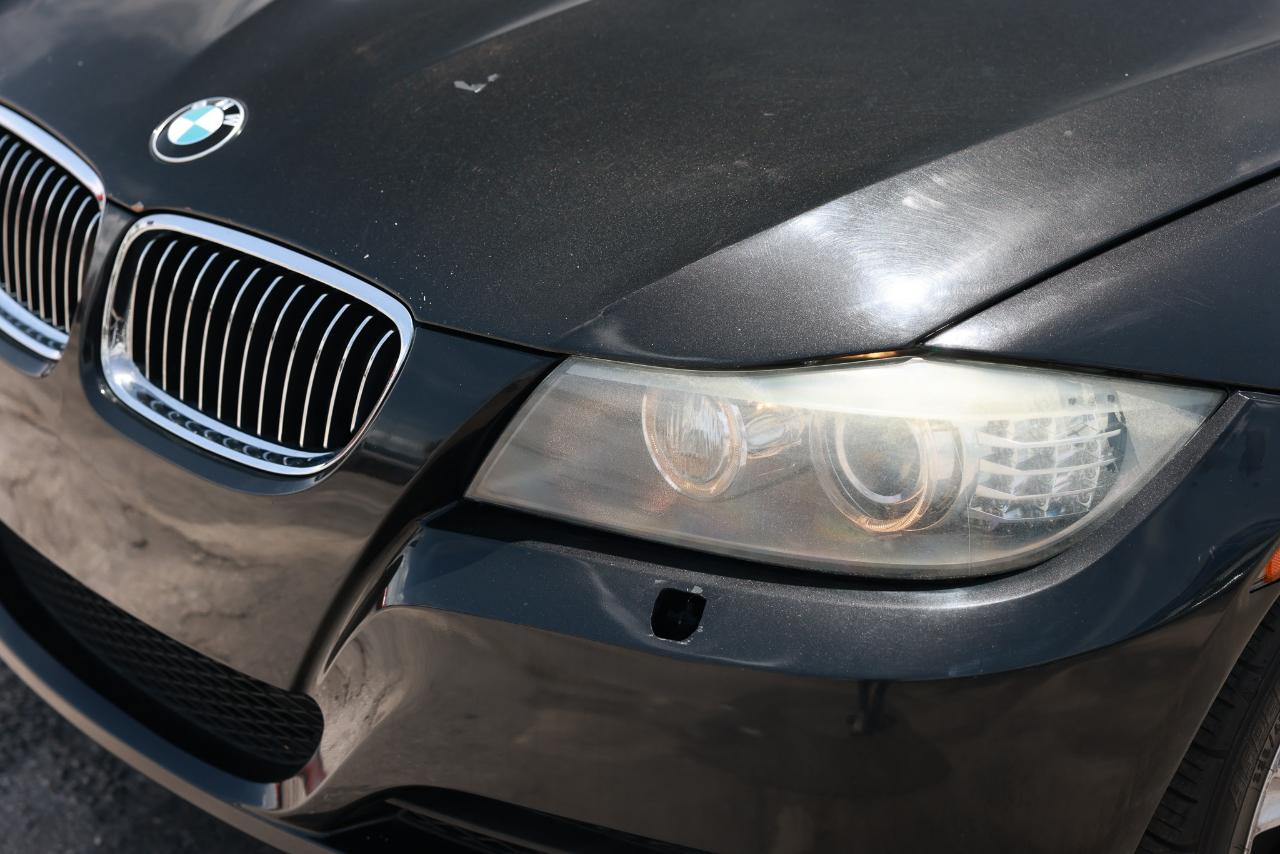 BMW 3 Series  2011