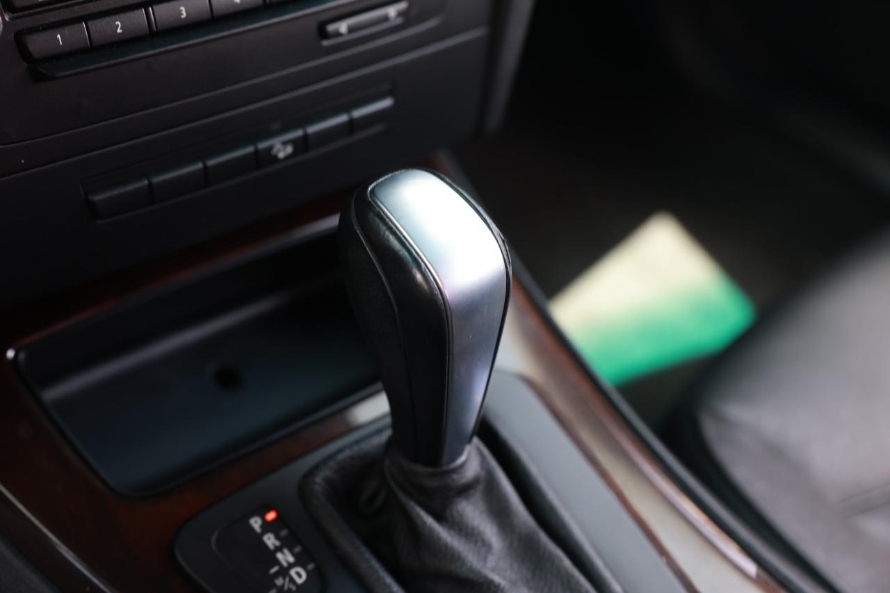 BMW 3 Series  2011