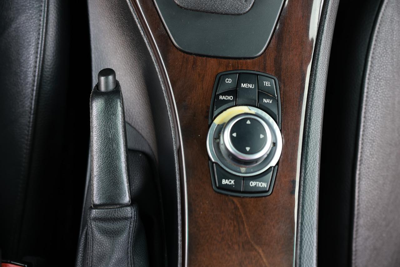BMW 3 Series  2011