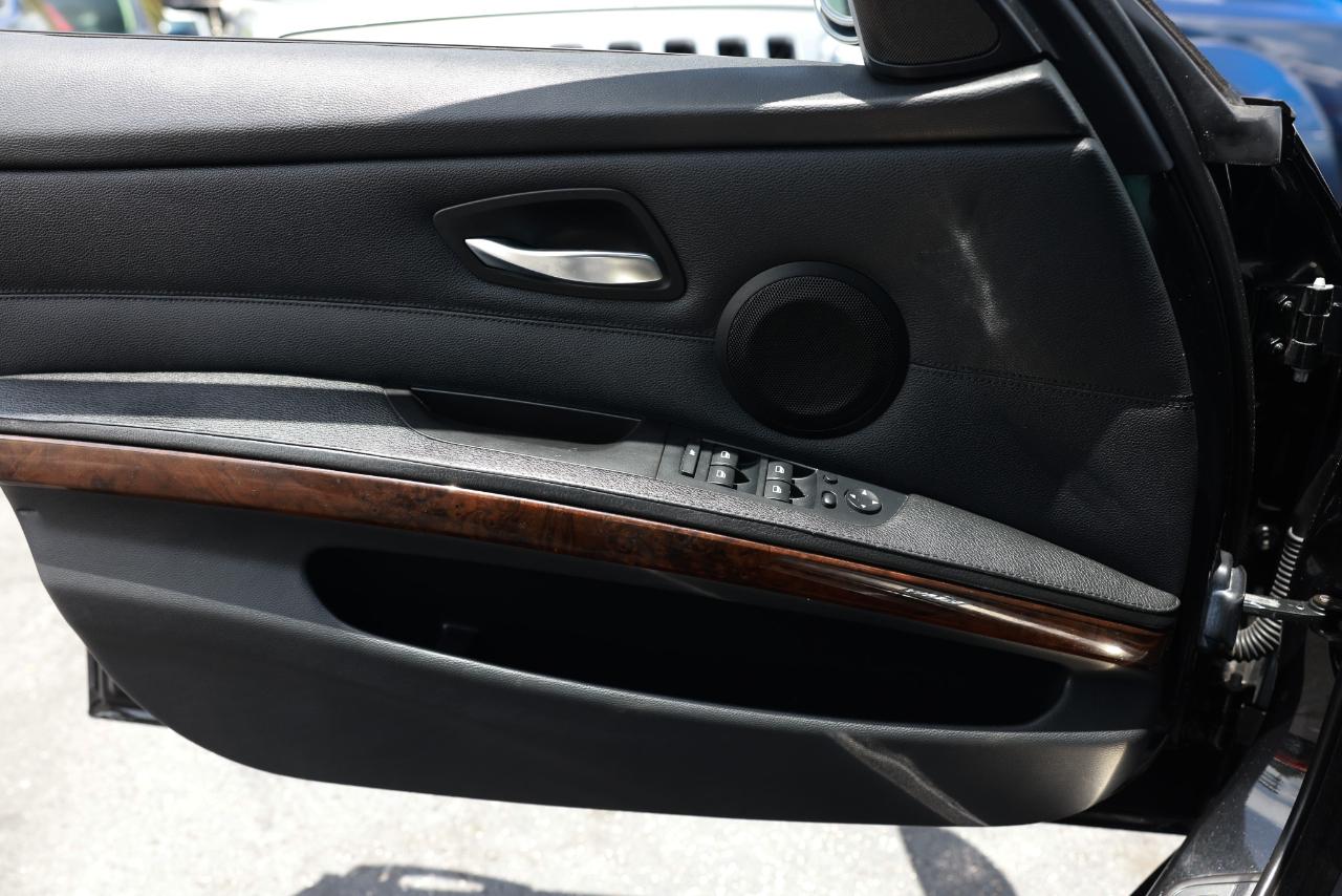 BMW 3 Series  2011