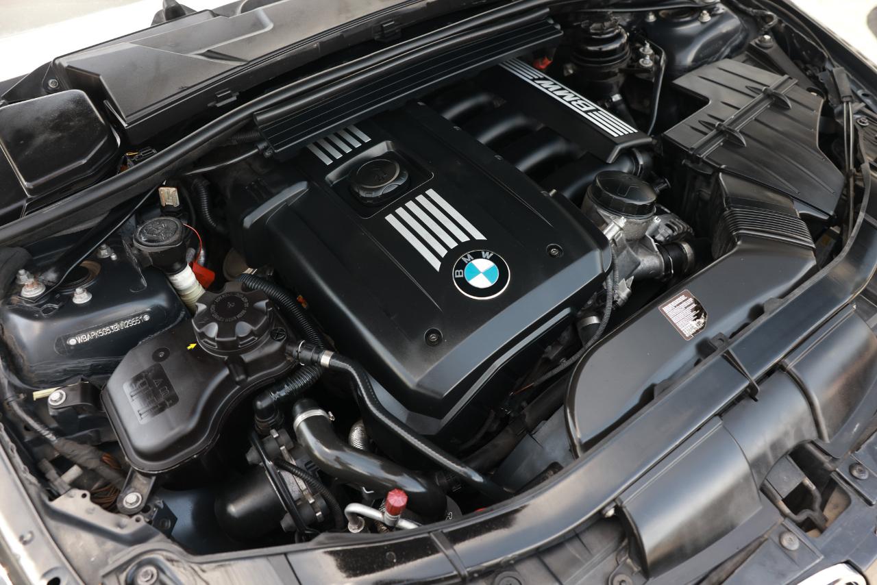 BMW 3 Series  2011