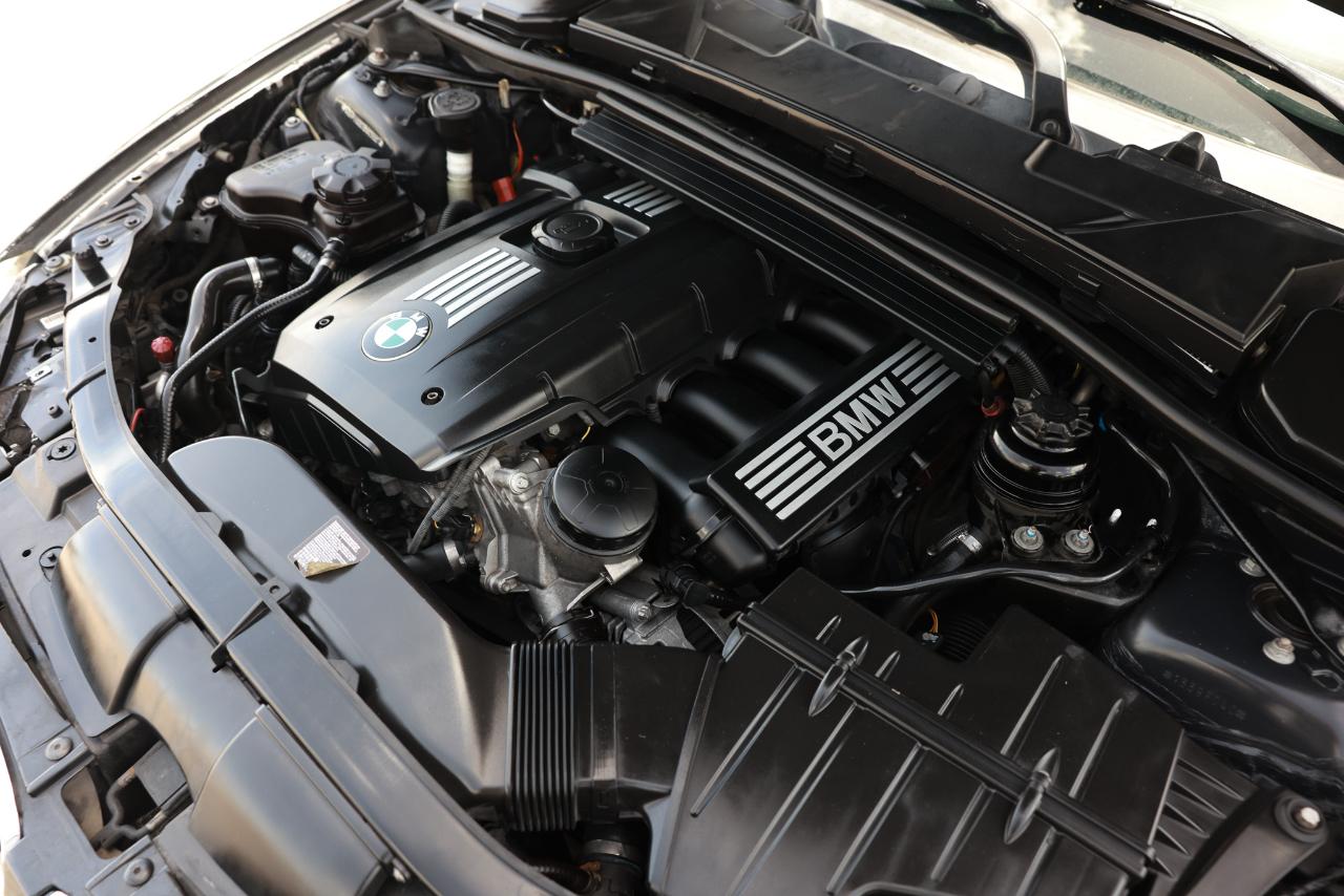 BMW 3 Series  2011