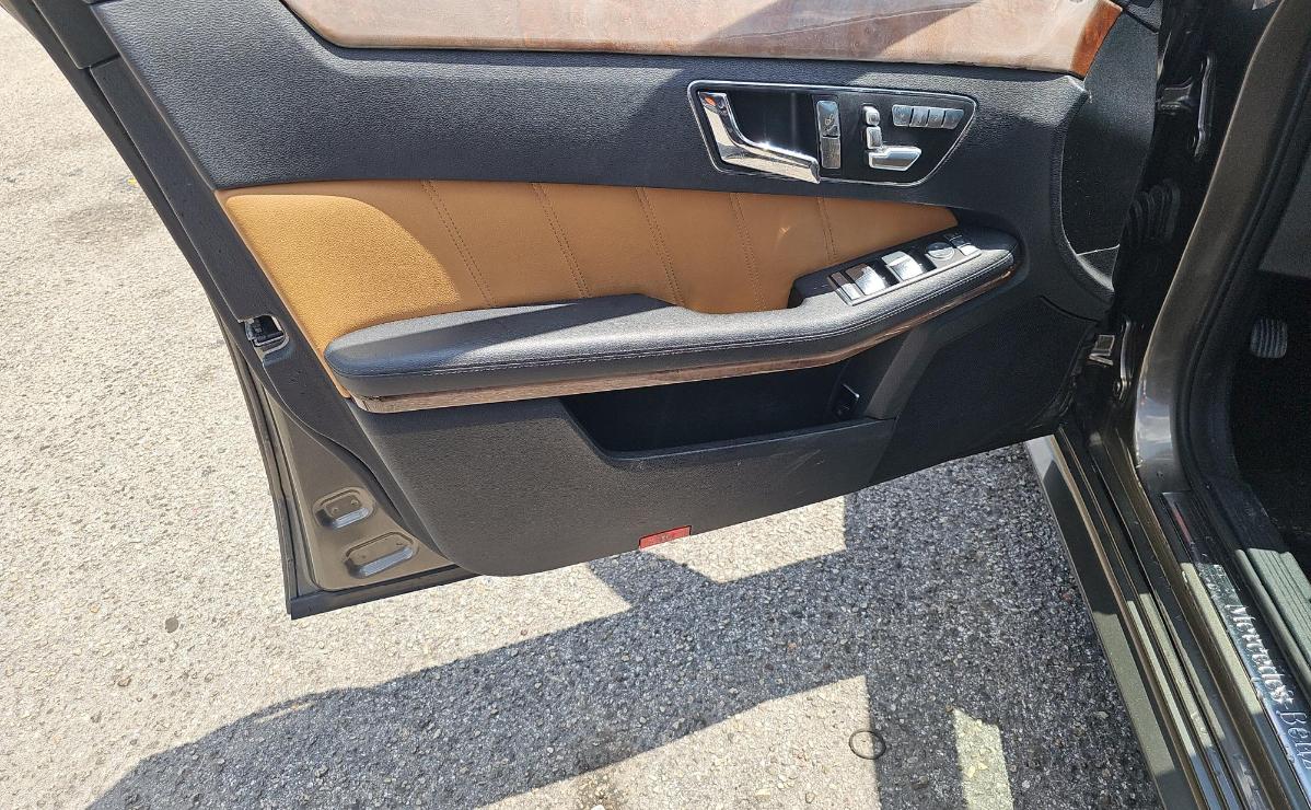 Mercedes-Benz E-Class  2011